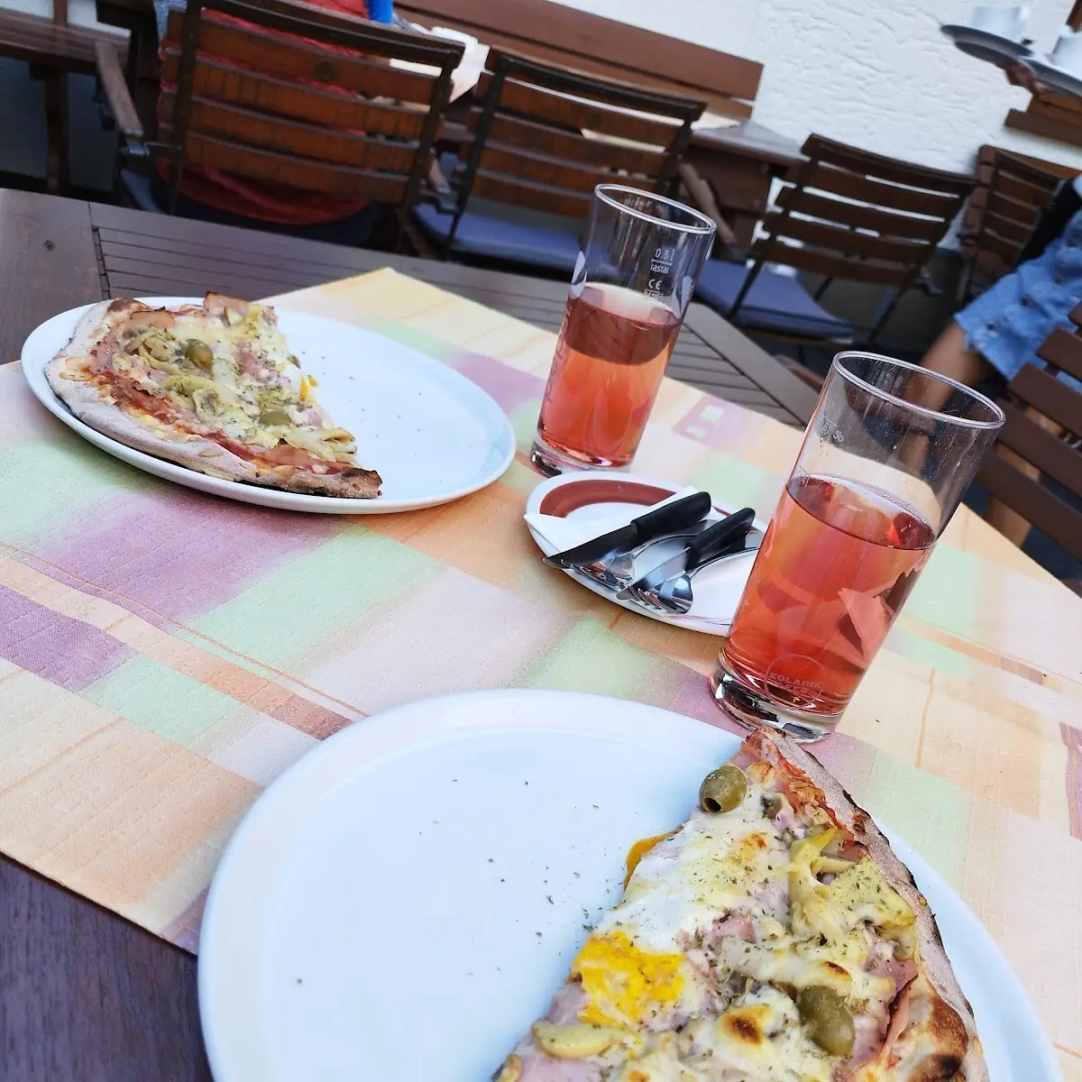 Vynikající Pizza
