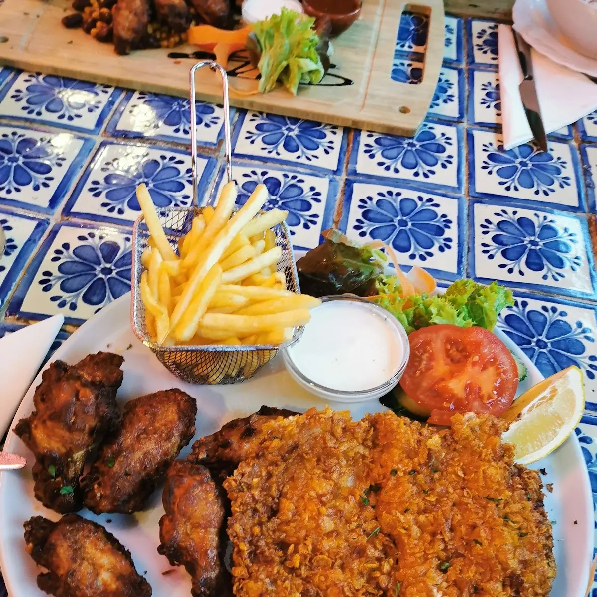 Putenschnitzel Mit Pommes Chicken Wings