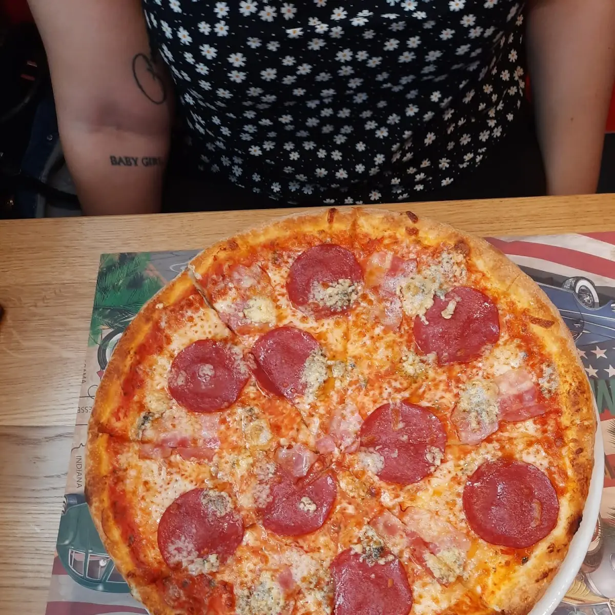 Salami Pizza