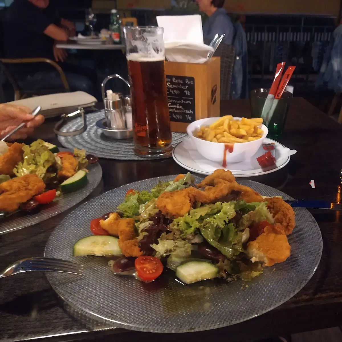 Backhendl Streifen Auf Salat