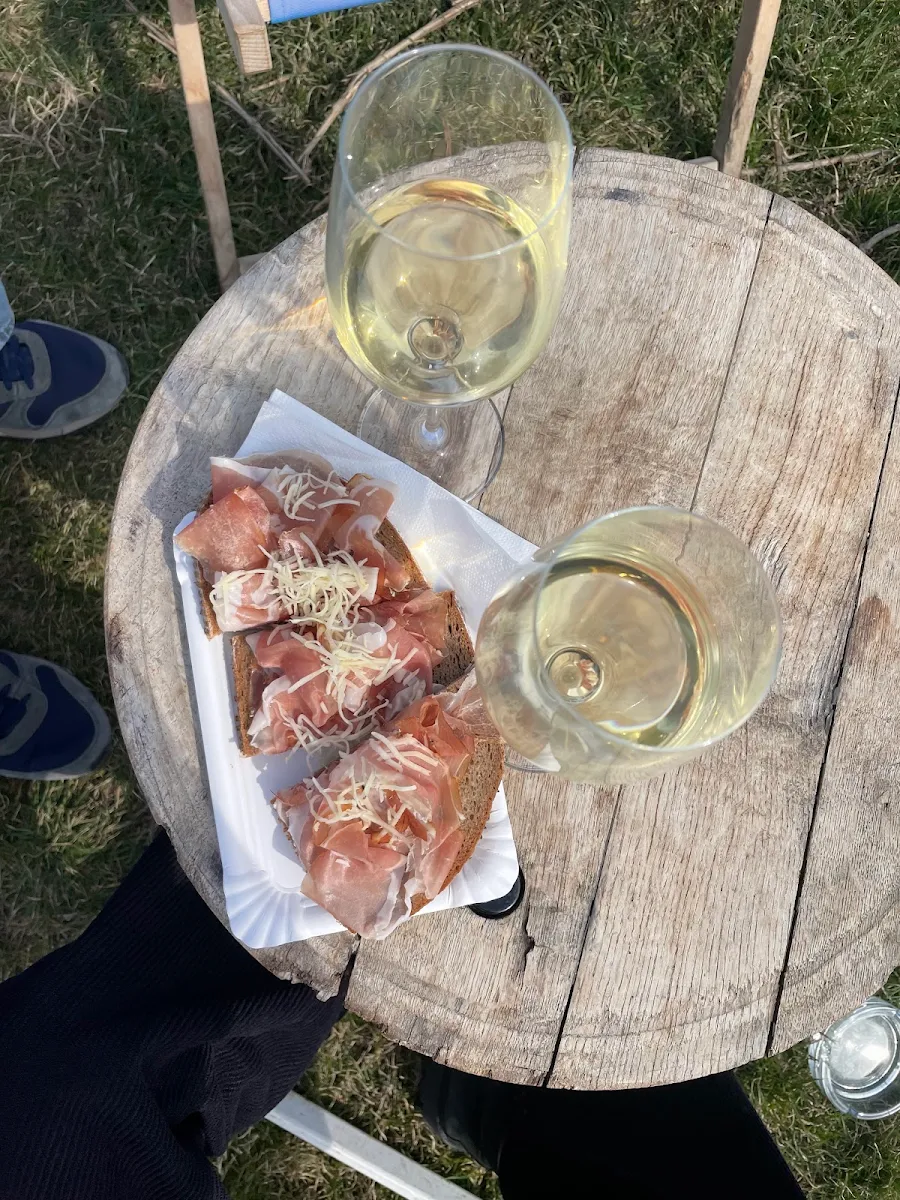 Rose Frizzante Und Monte Nucum Platte