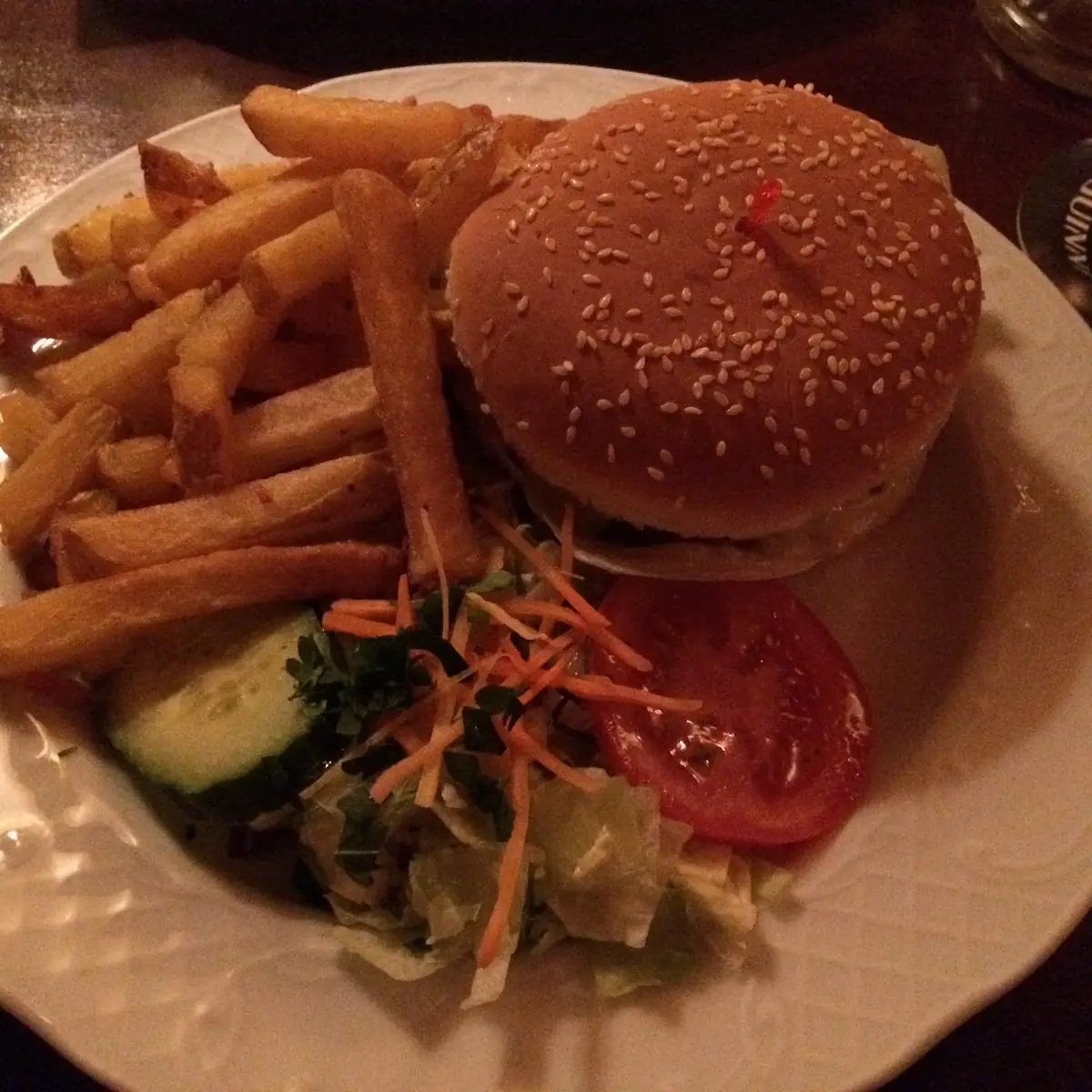 Beef Burger Mit Chili Cheese