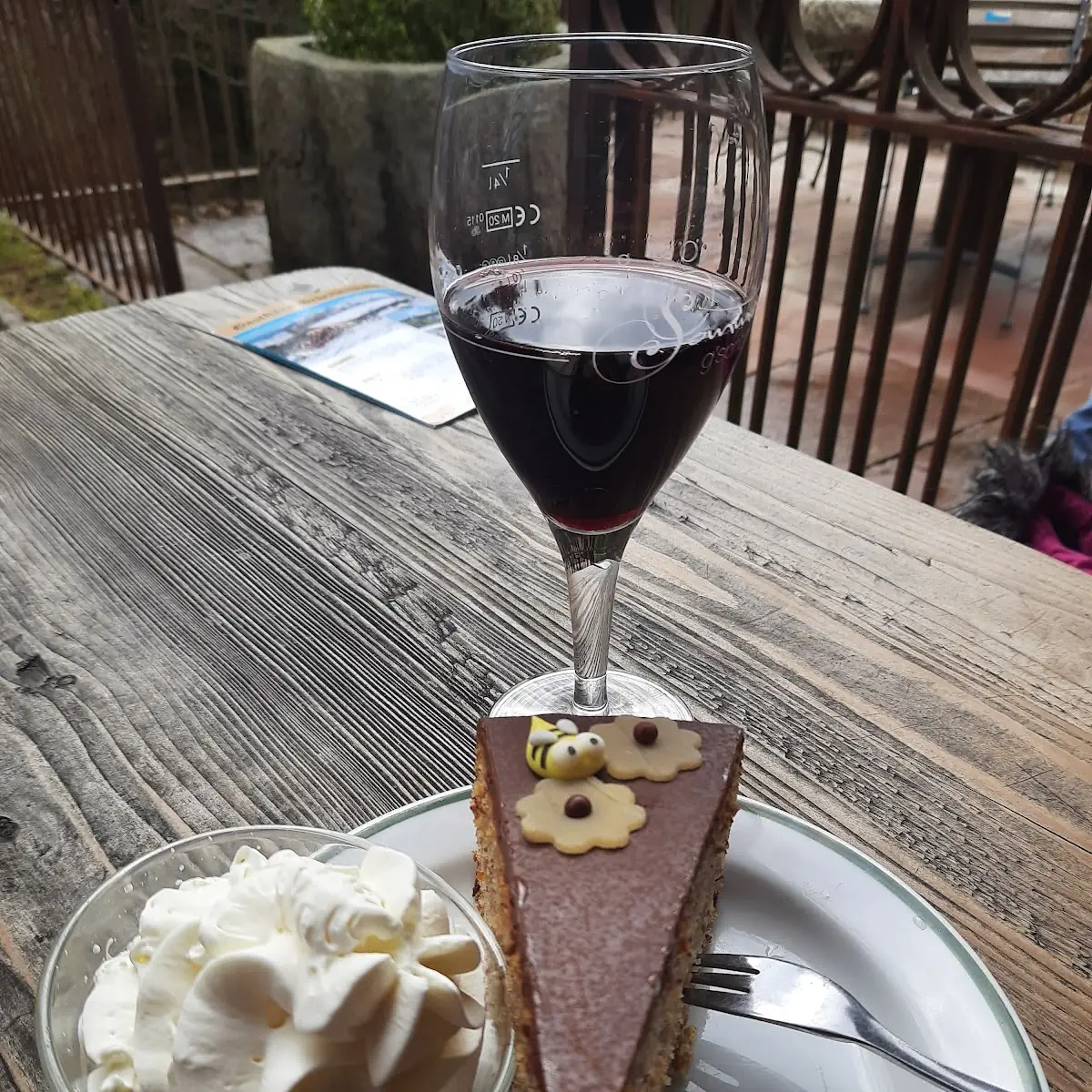 Rotwein Mit Torte