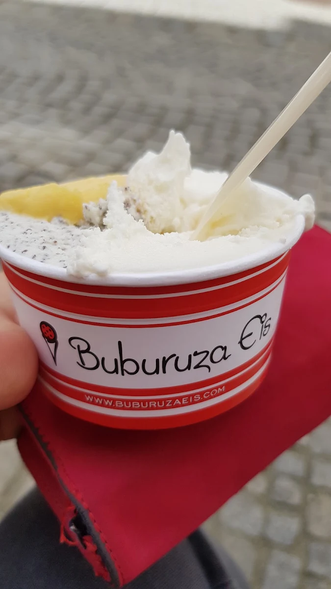 Buburuza Eisbecher