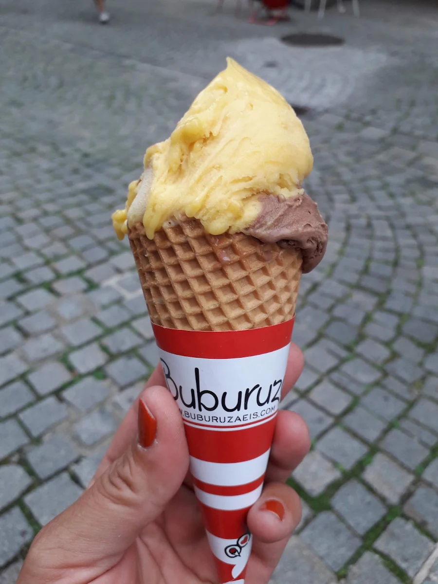 Eisbecher Buburuza