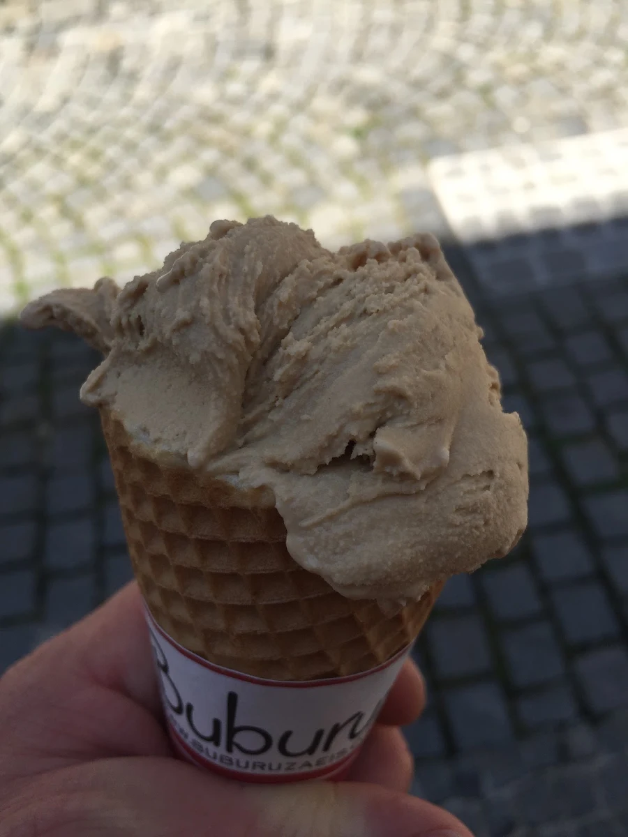 Haselnuss Eis