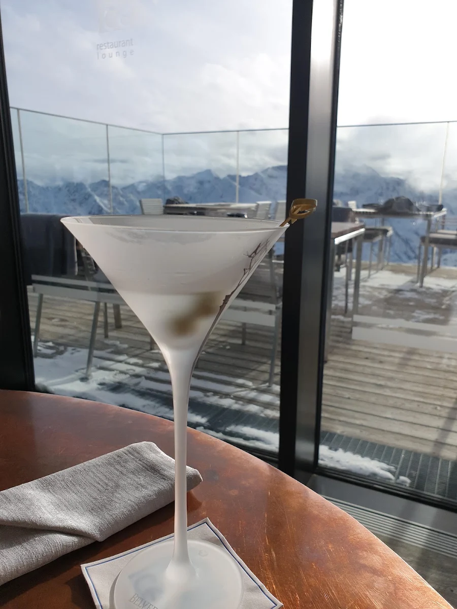 Berühmteste James Bond Cocktail Wodka-martini Geschüttelt Und Nicht Gerührt
