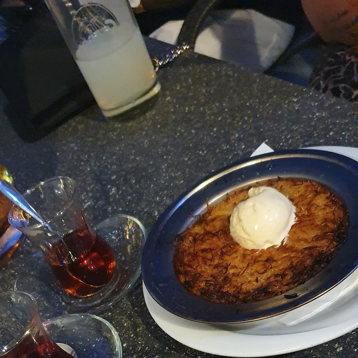Çay Und Künefe