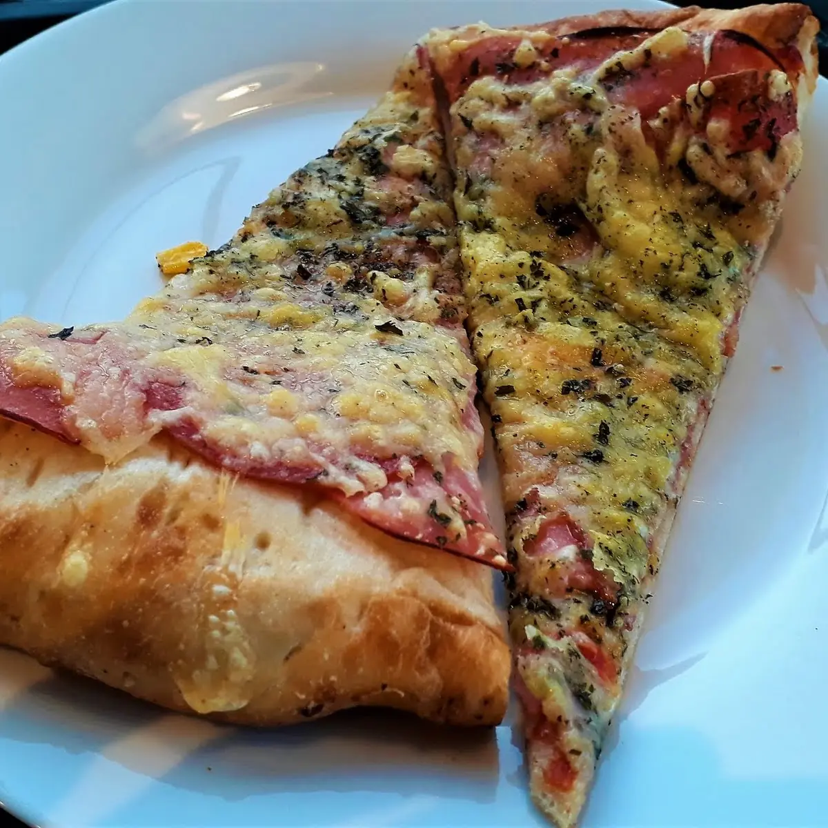 Salami-ham Pizza