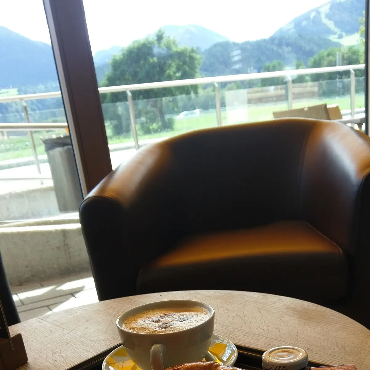 Cappuccino Frühstückskipferl Butterspitz