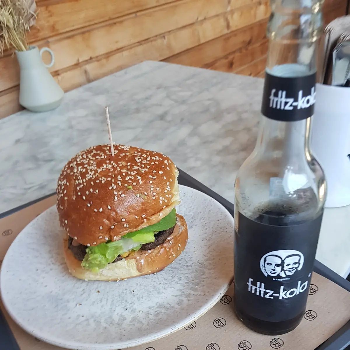 Cheeseburger Mit Speck Und Quackamole