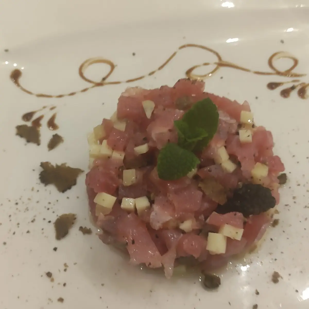Thunfisch Tartar Di Tonno