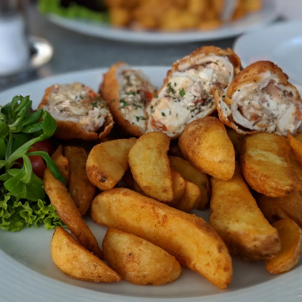 Putenbrust Auf Griechische Art Schafkäse Tomaten Speck Mit Bratkartoffeln