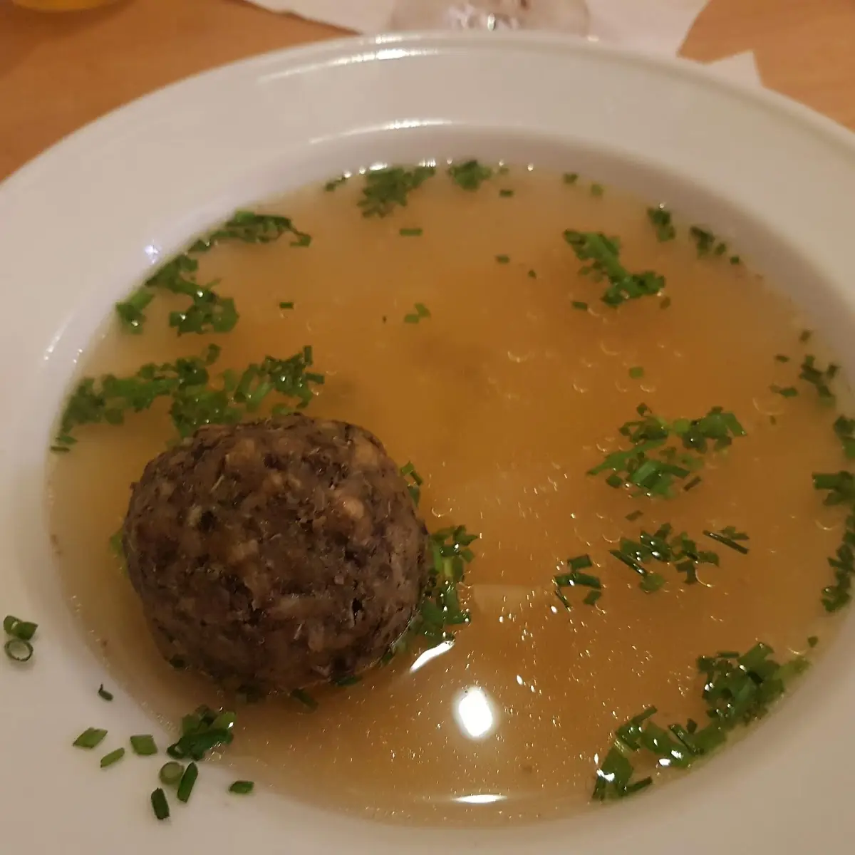 Rindssuppe Mit Leberknödel
