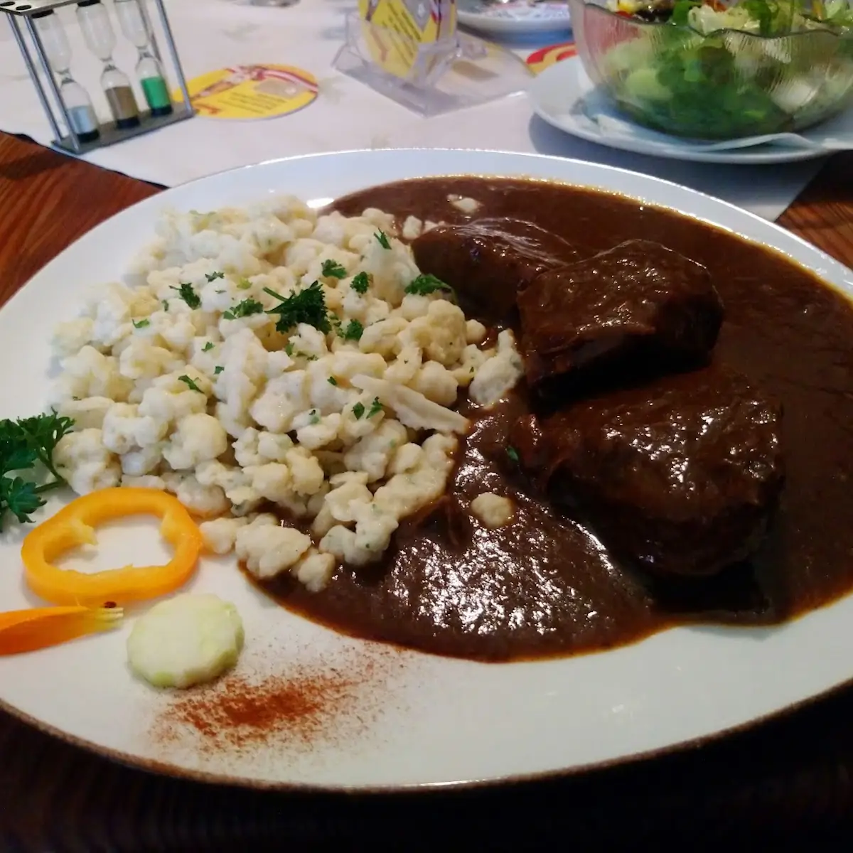 Gulasch Mit Spätzle