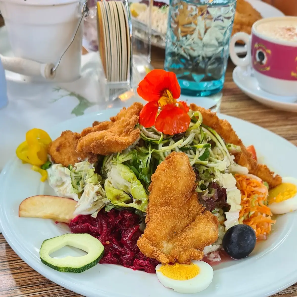 Steirischer Backhendlsalat