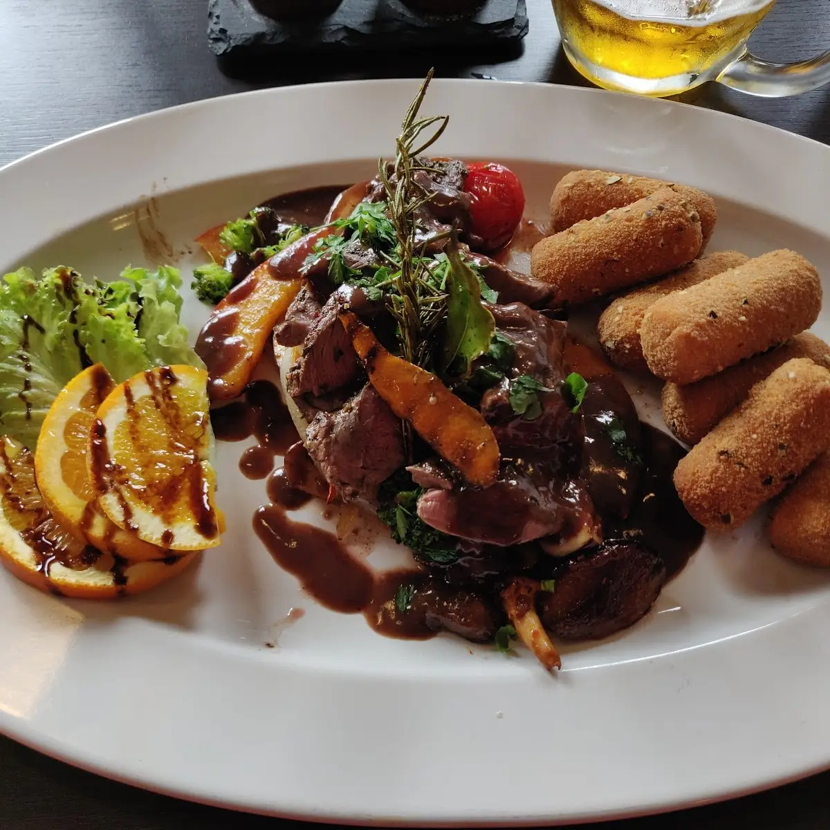 Gebratene Entenbrust Mit Kartoffelkroketten