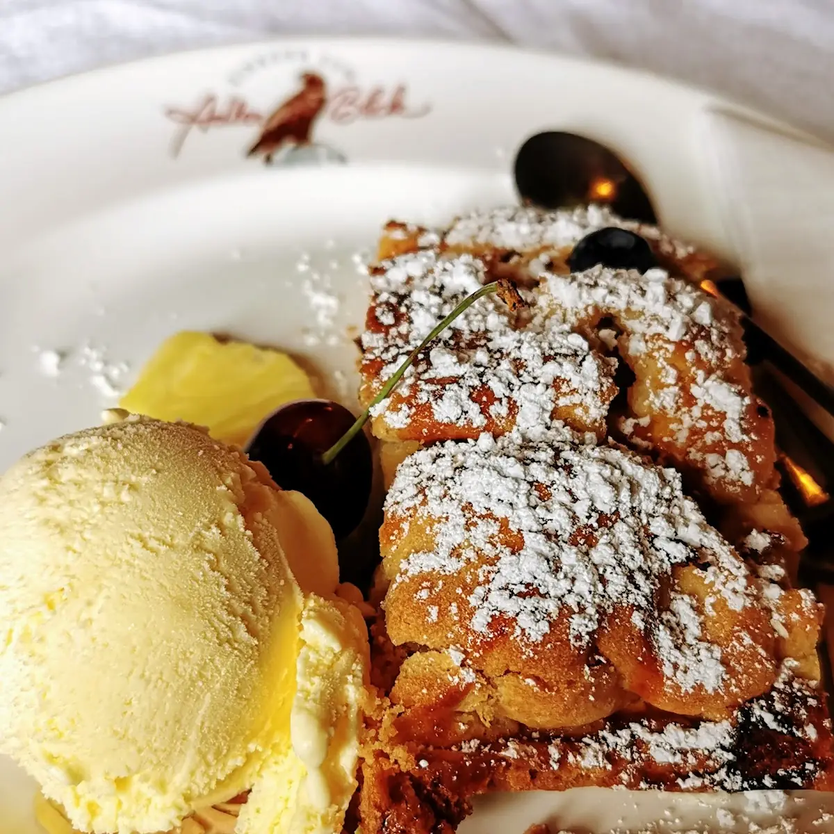 Apfelstrudel Mit Vanilleeis