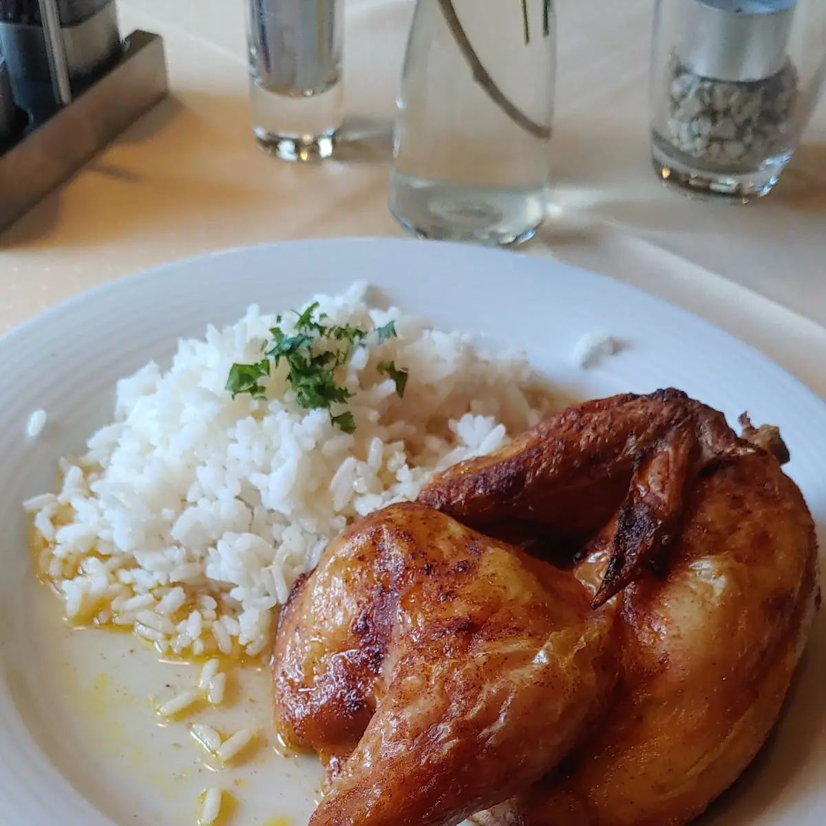 Brathuhn Mit Reis