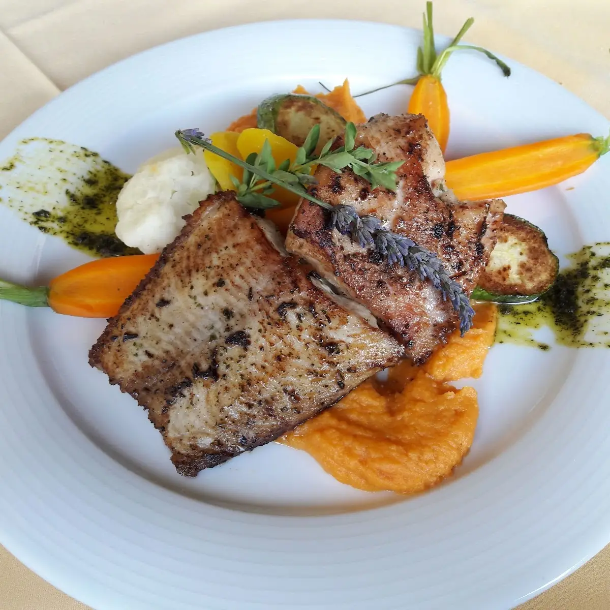 Gebr Fisch Auf Süßkartoffelpüree