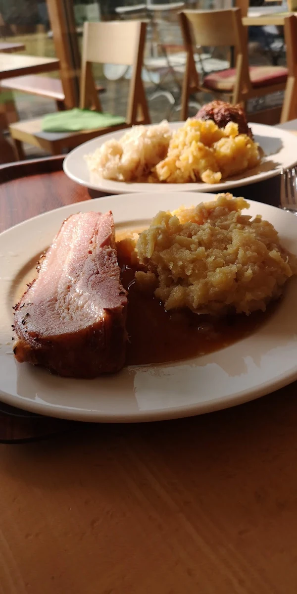 Kümmelbraten Mit Erdäpfelschmarren