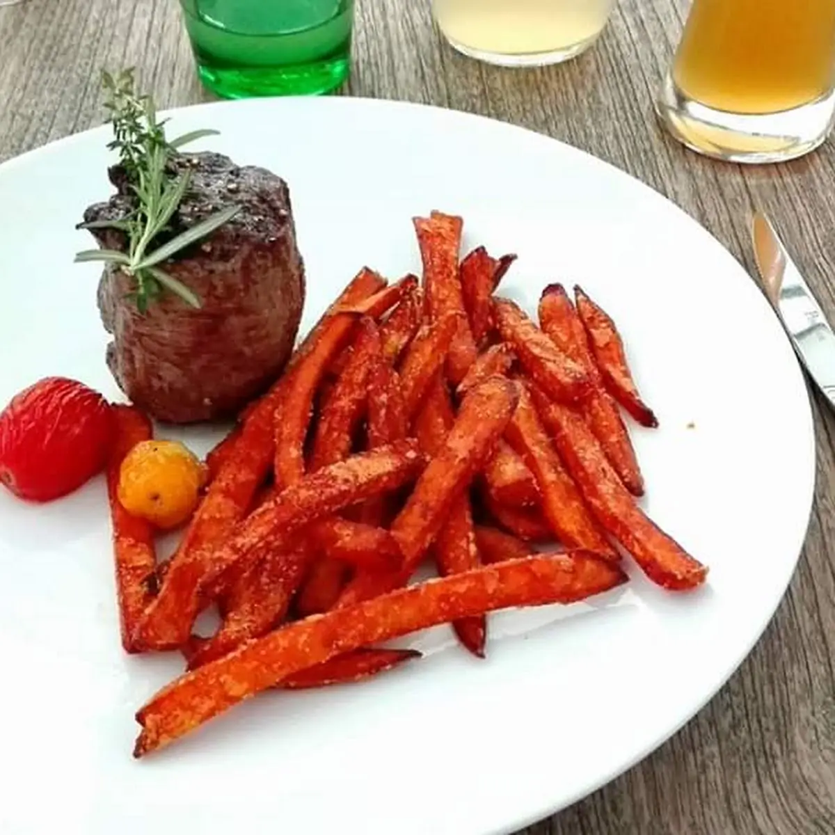 Filetsteak Mit Süßkartoffel-pommes