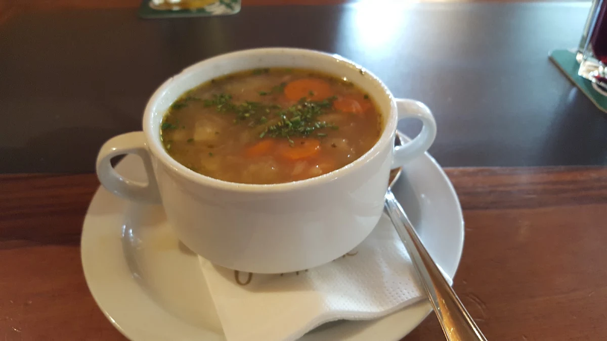 Gemüsesuppe