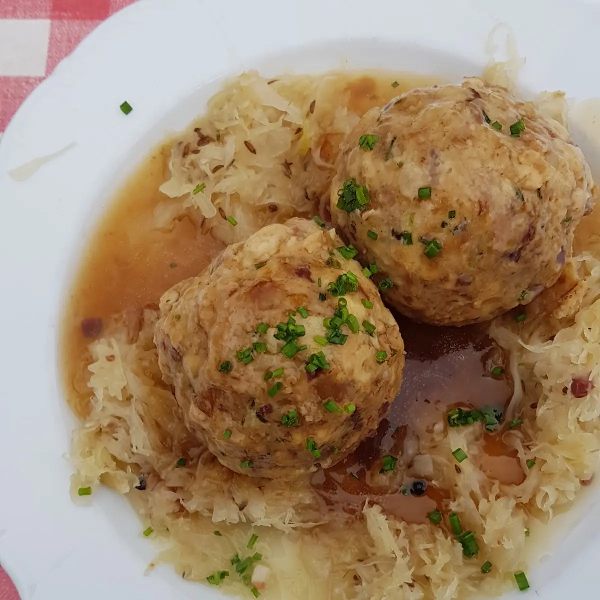 Speckknödel Mit Sauerkraut