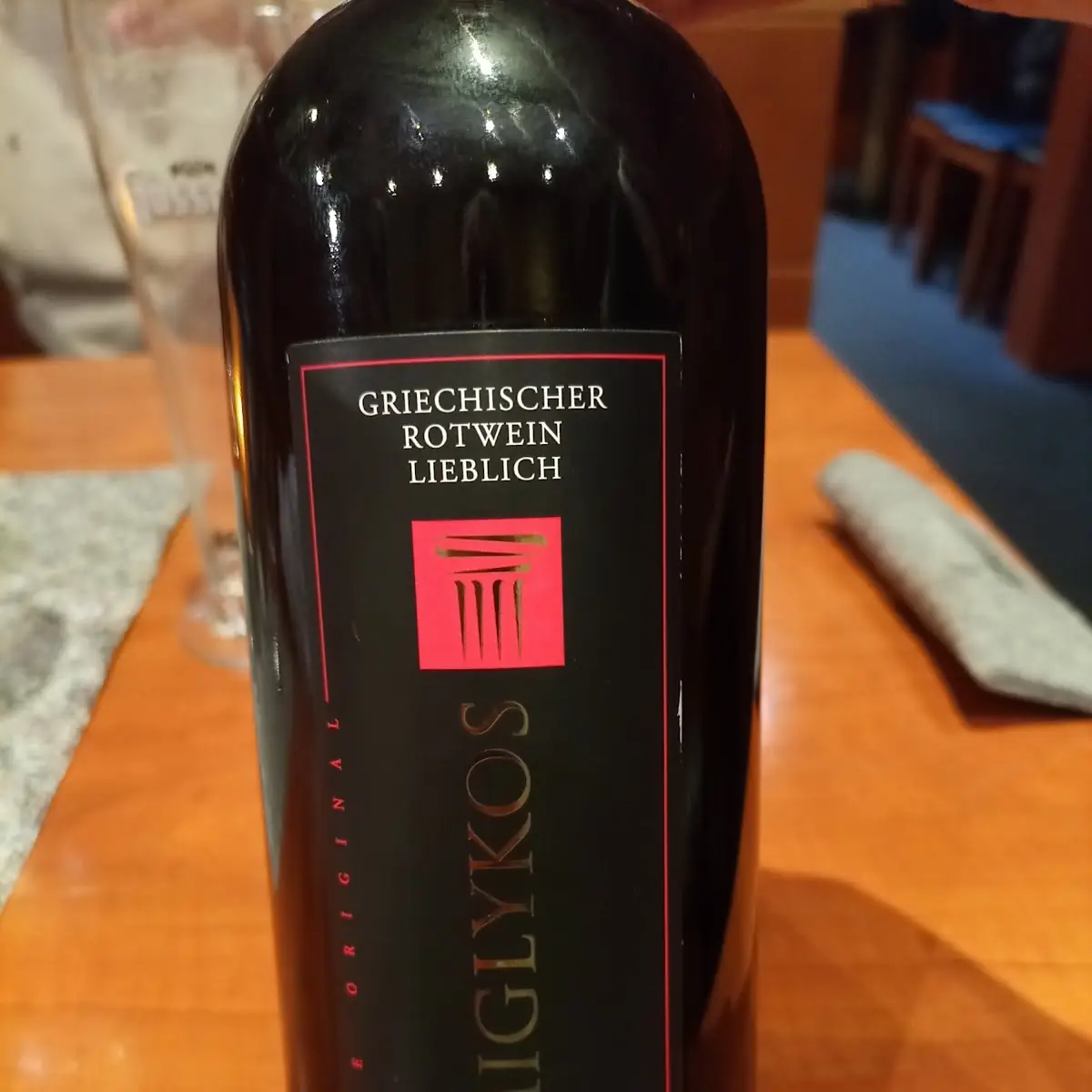 Imiglikos Rotwein