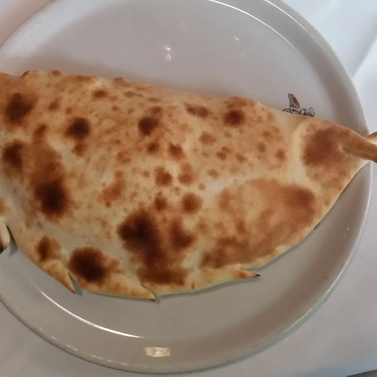 Pizza Calzone Zusammengeklappt
