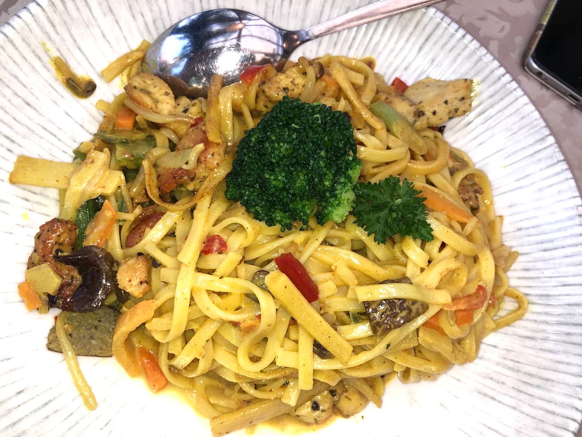 Bandnudeln Mit Huhn Curry