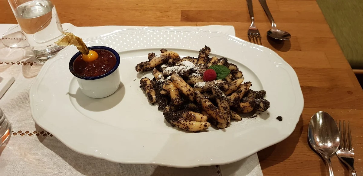 Mohnnudeln Mit Zwetschkenröster