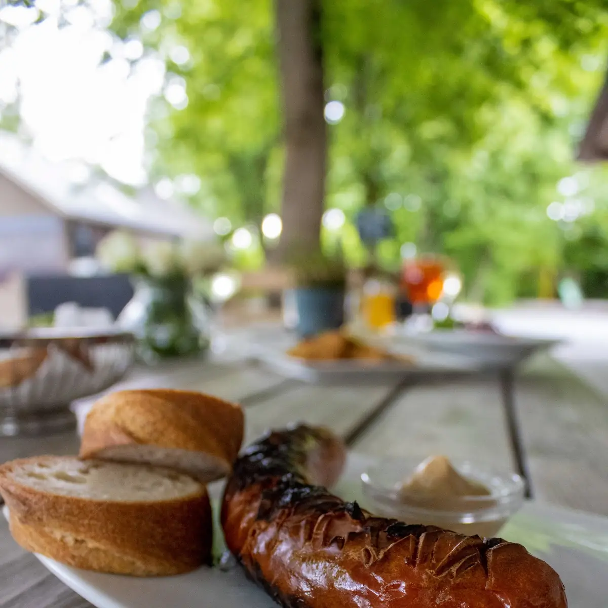 Rostwürstle Mit Brot