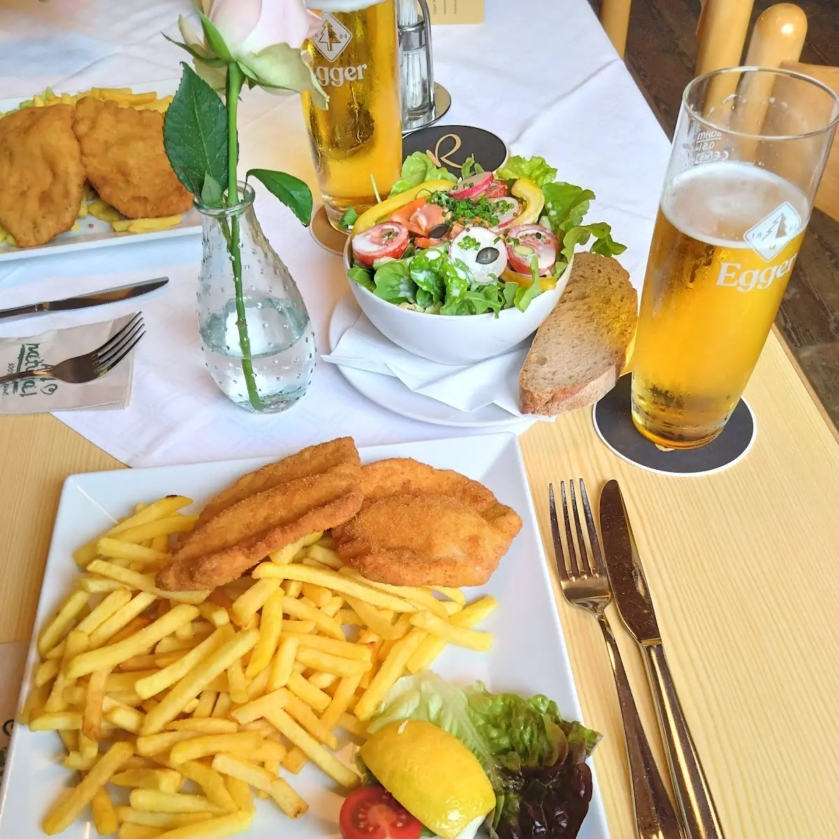 Schnitzel Paniert Mit Pommes