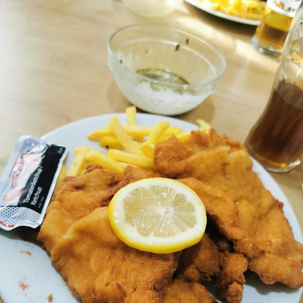 Wienerschnitzel Mit Pommes