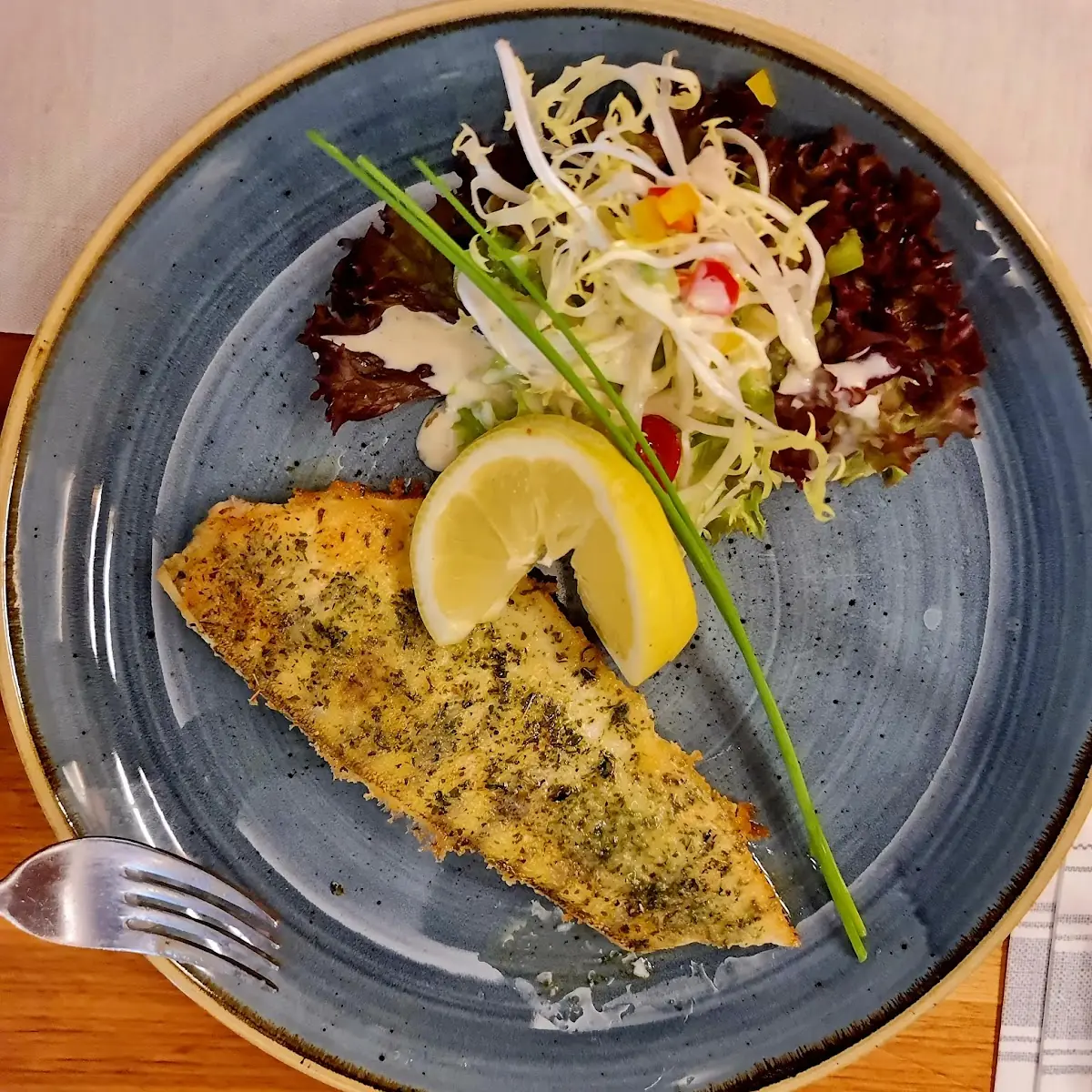 Gebratenes Zanderfilet Mit Salat