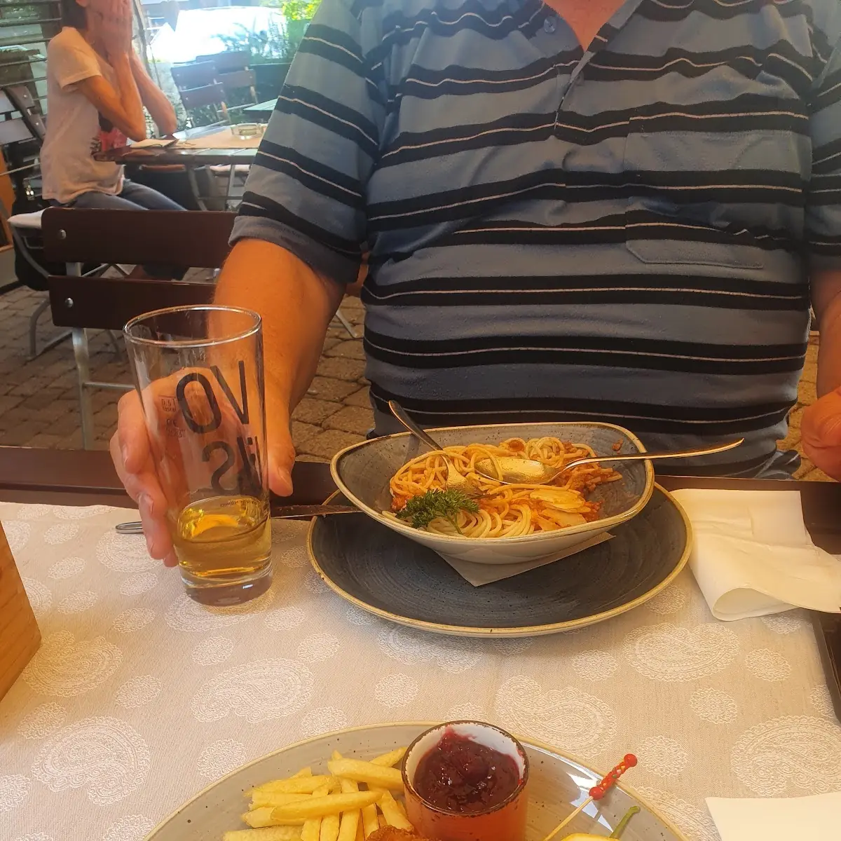 Spaghetti Bolognese Und Cordon Bleu Sehr Schmackhaft
