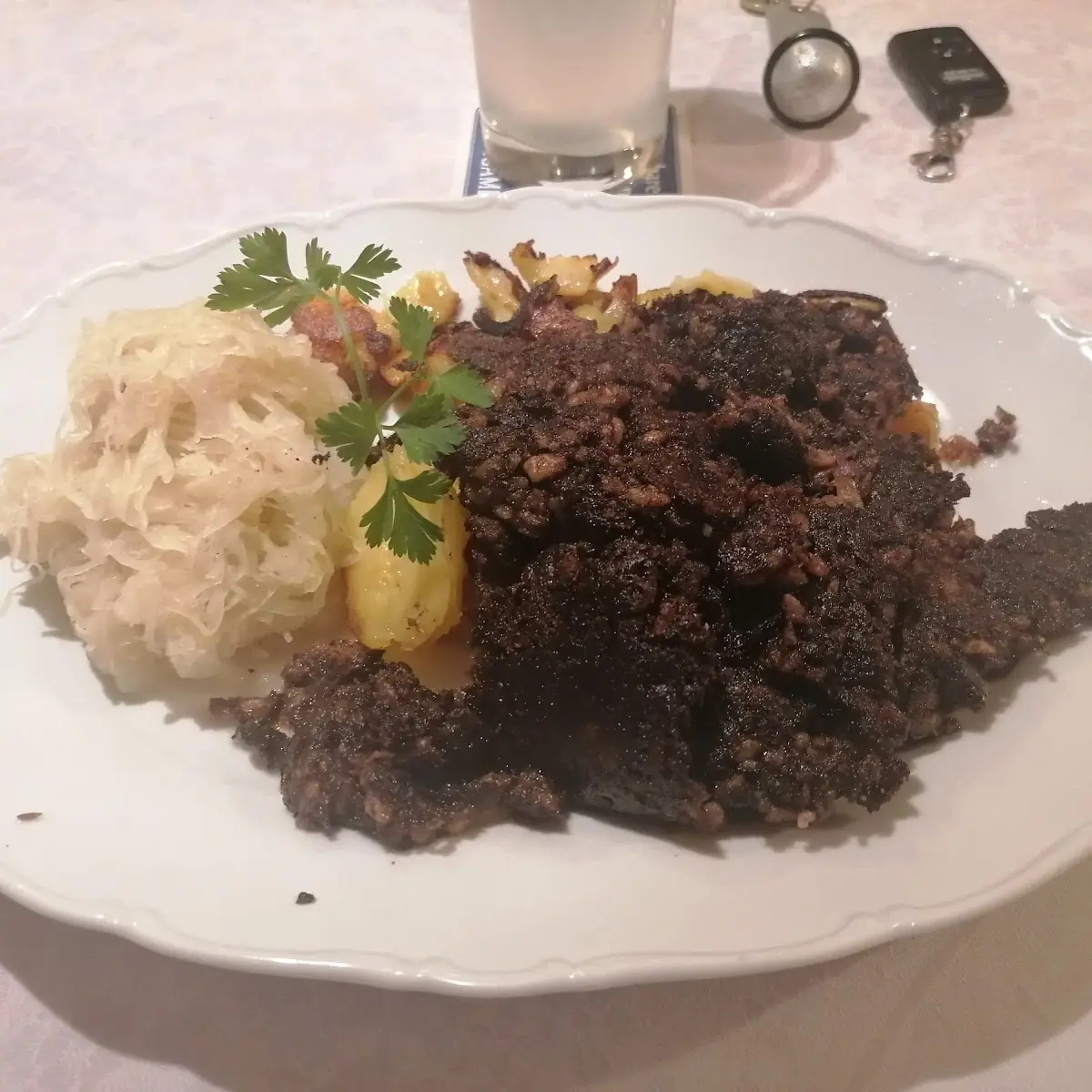 Blutwurst Mit Sauerkraut Und Kartoffeln