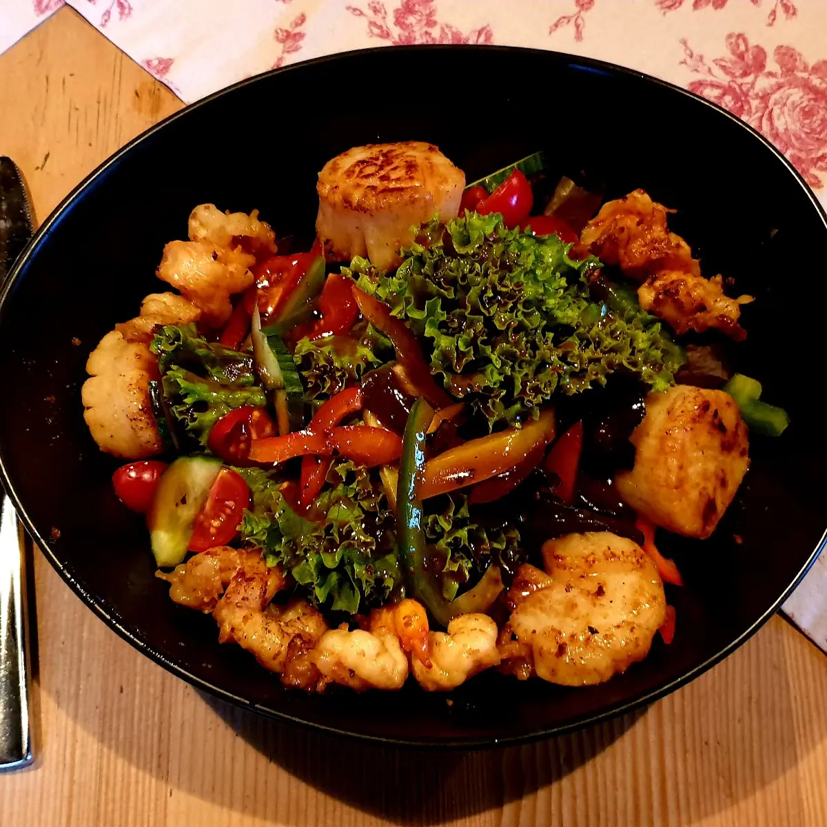 Gemischter Salat Mit Jakobsmuscheln