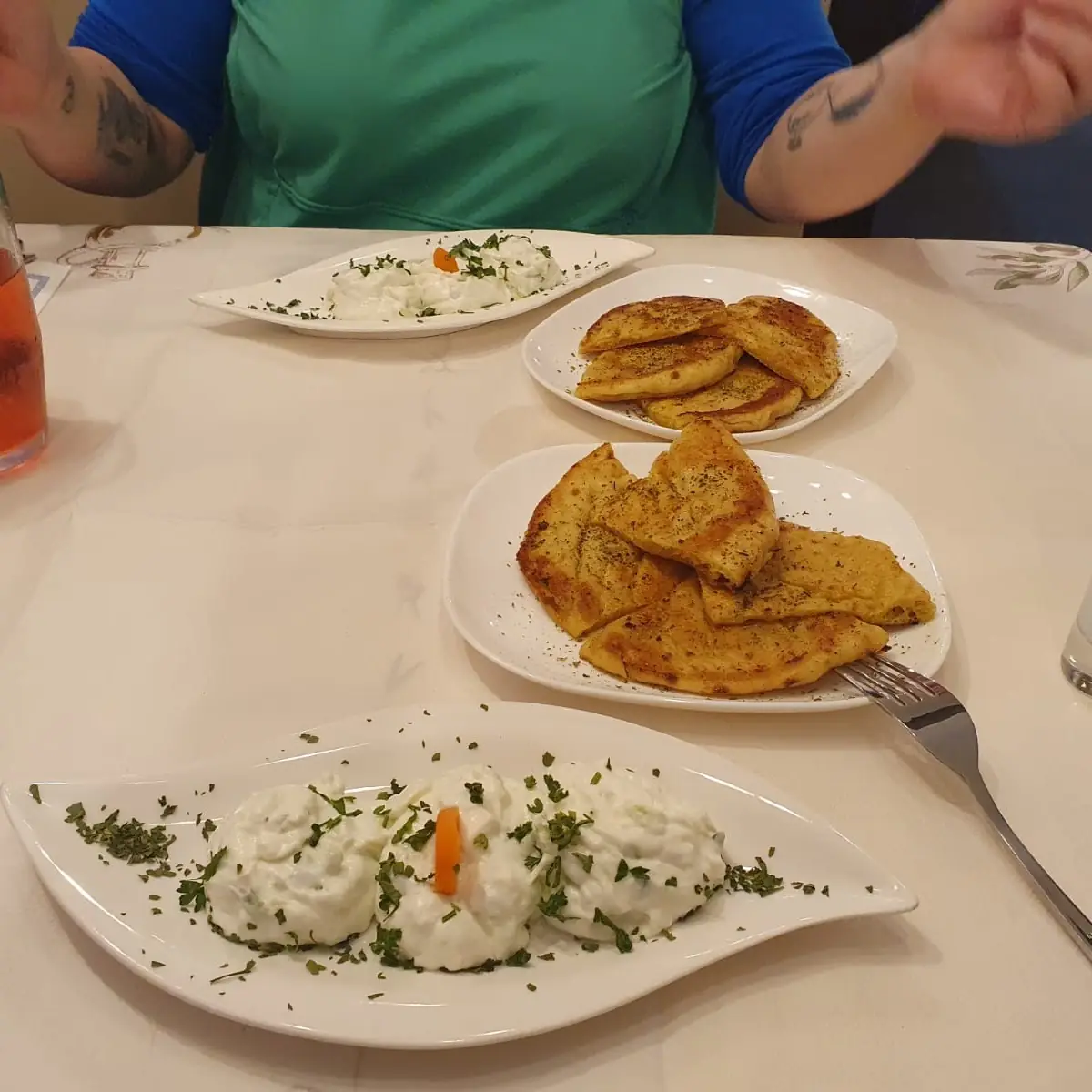 Zaziki Und Pita