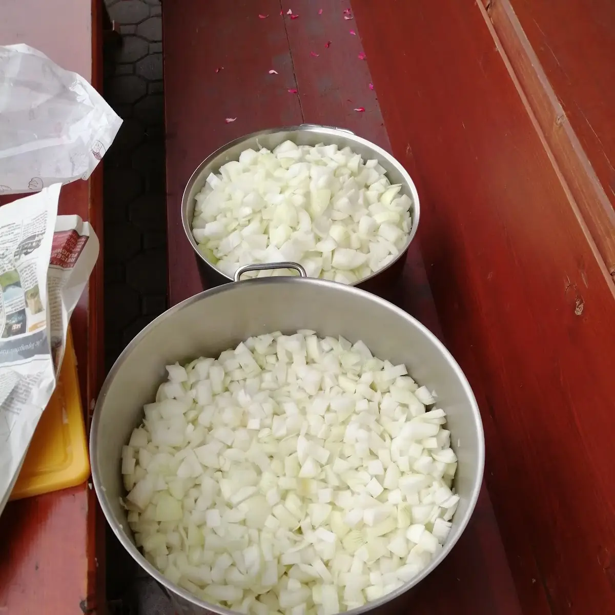 Der Zwiebel Für Das Gulasch