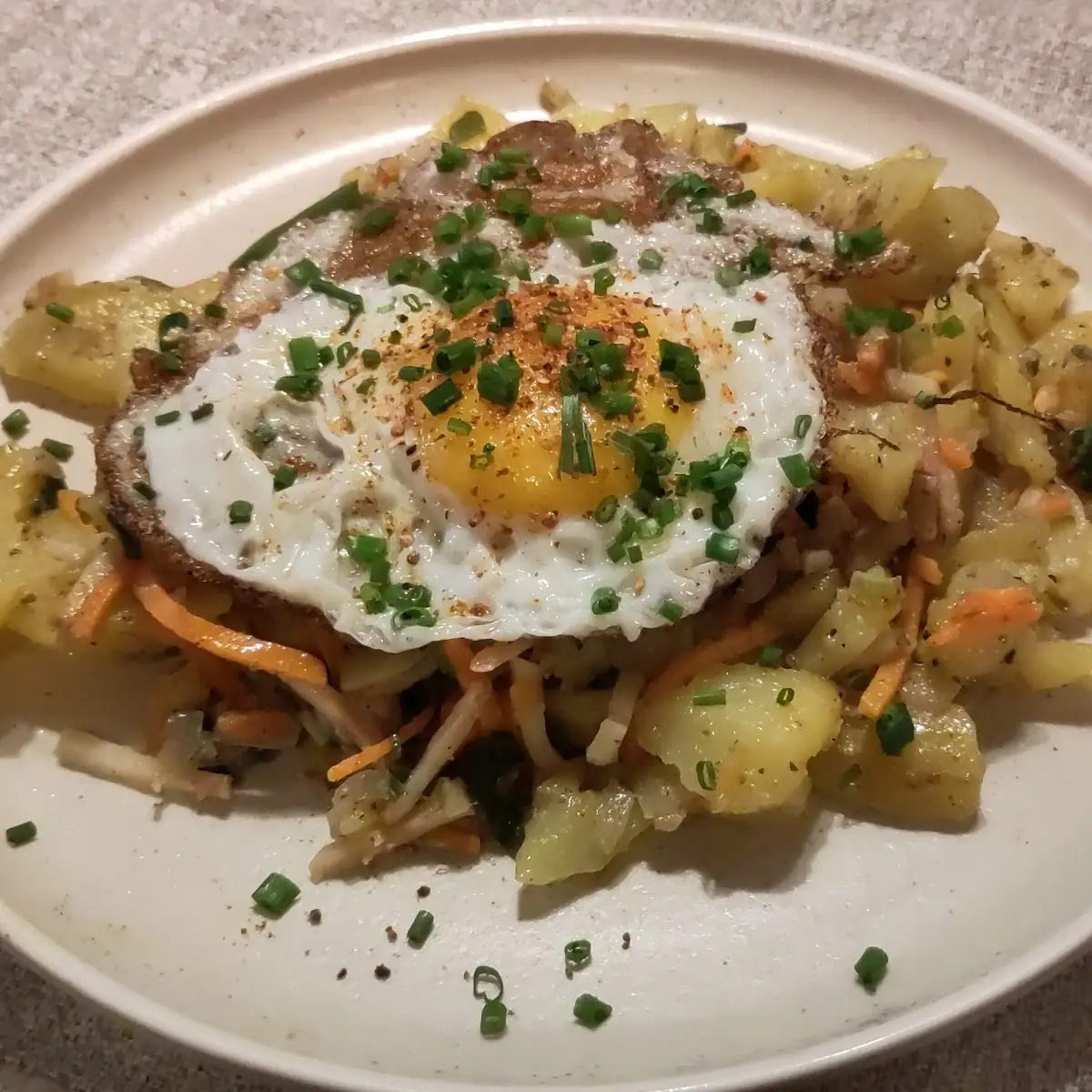 Vegetarische Kartoffel Gröstl