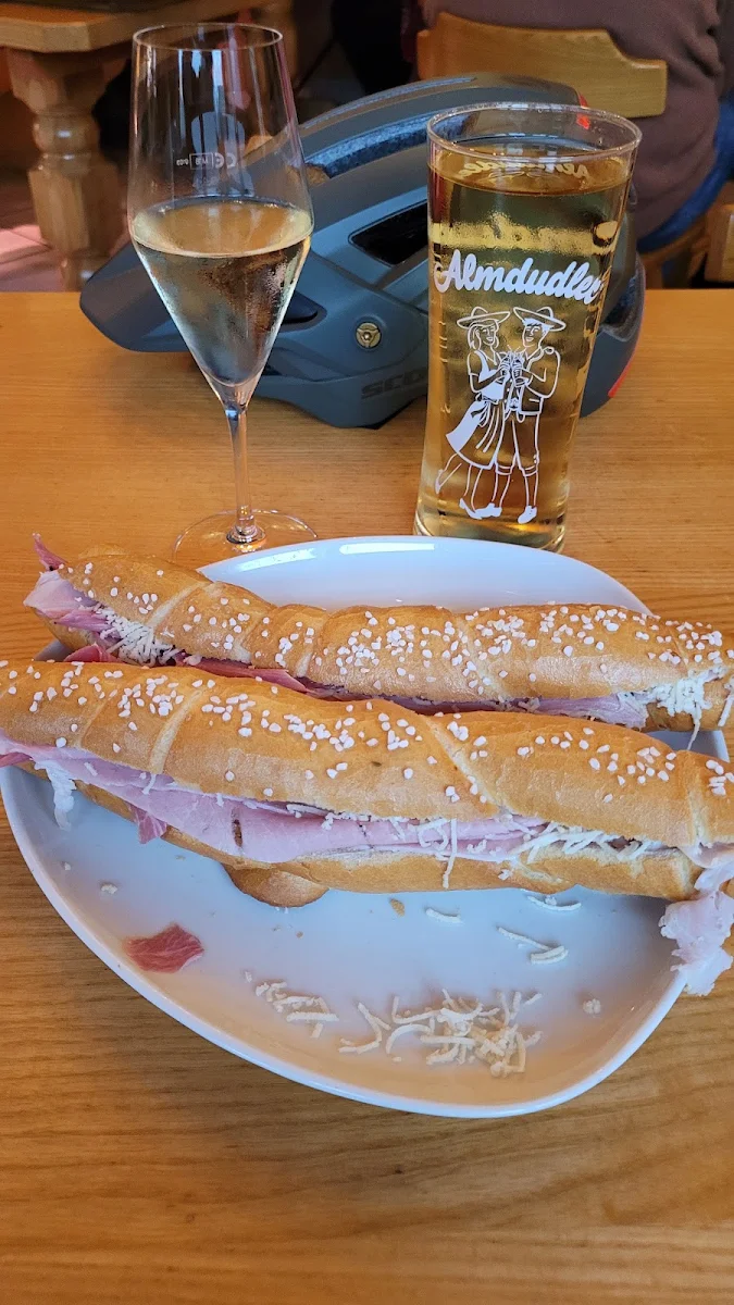 Salzstangerl Mit Beinschinken