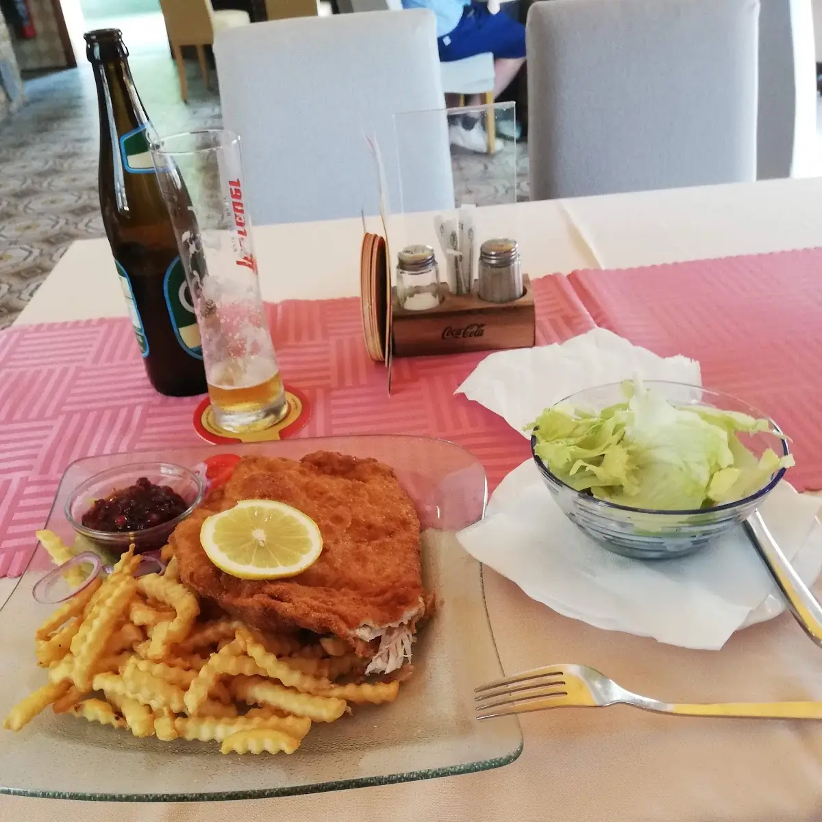 Cordon Bleu Mit Pommes Frites