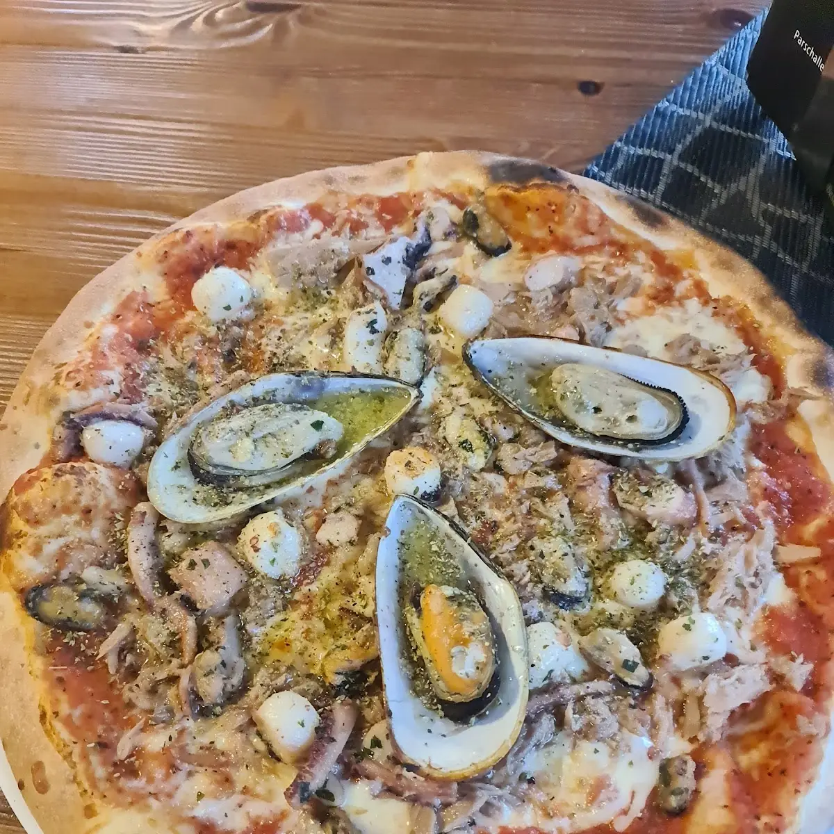 Meeresfrüchte Pizza