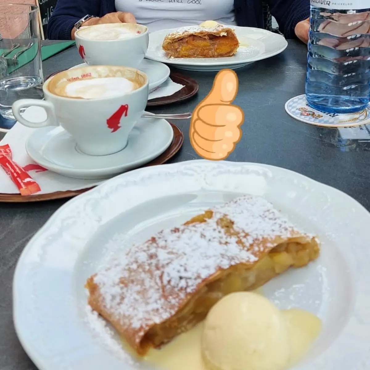 Apfelstrudel