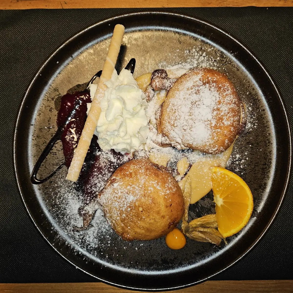 Gebackene Eiskugeln