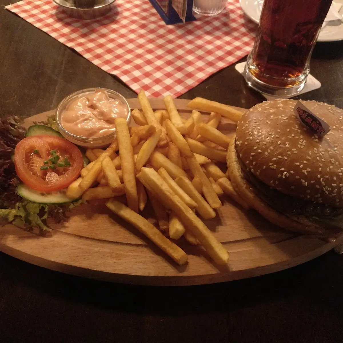 Doppelter Cheeseburger