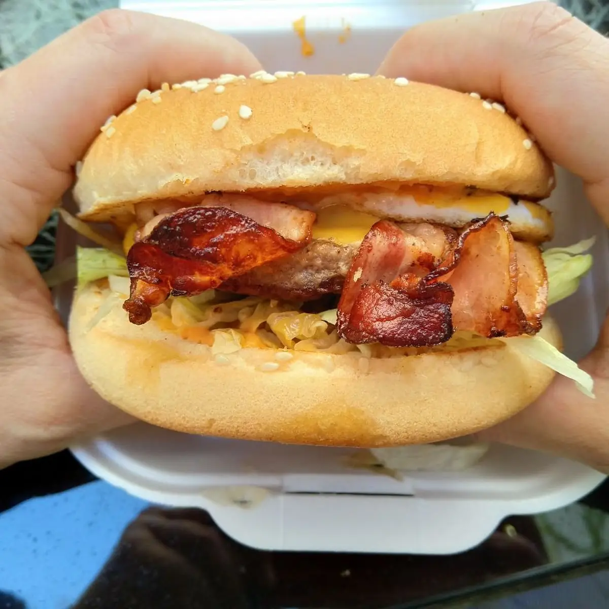 Spezial Burger Mit Schinken Und Ei