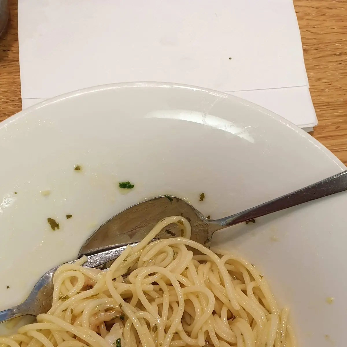 Spaghetti Aglio E Olio Mit Garnelenspieß